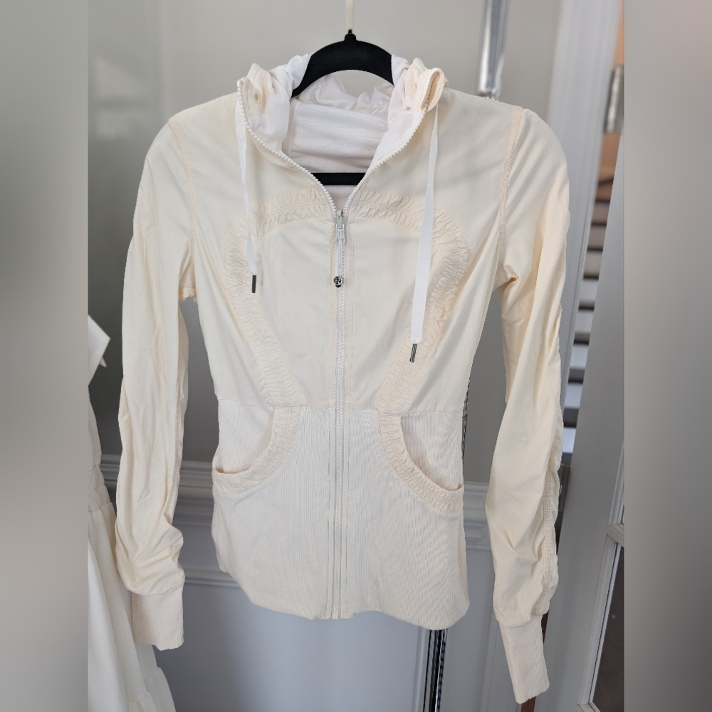 Lululemon studio jacket size 2-4